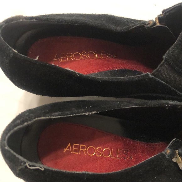 Women’s size 8 aerosoles black leather booties style at last with side zipper - Picture 7 of 15